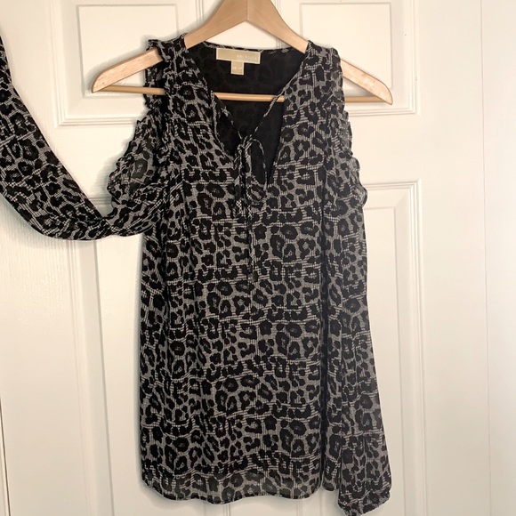 MK top light material open shoulder - Picture 1 of 5